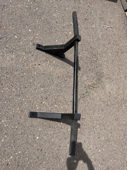 Продается спортивный турник