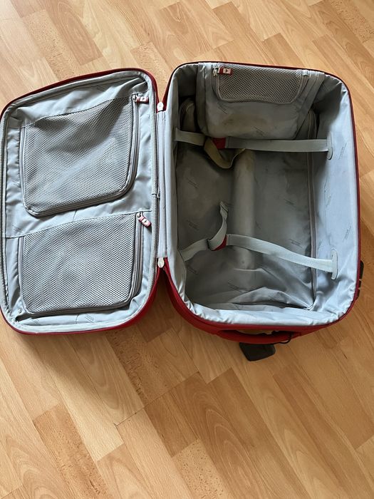 Чемодан ручная кладь S суперпрочный