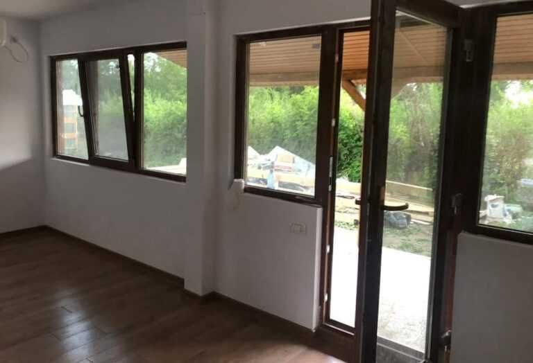 Casa Modulara, Garaje Auto si Containere din structura metalica si panou sandwich termoizolant