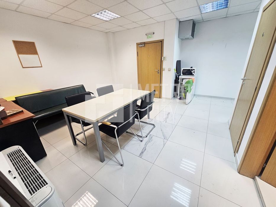 Дава се под наем Офис в София, Младост 3 - 128 кв.м за 765 € - Снимка #4