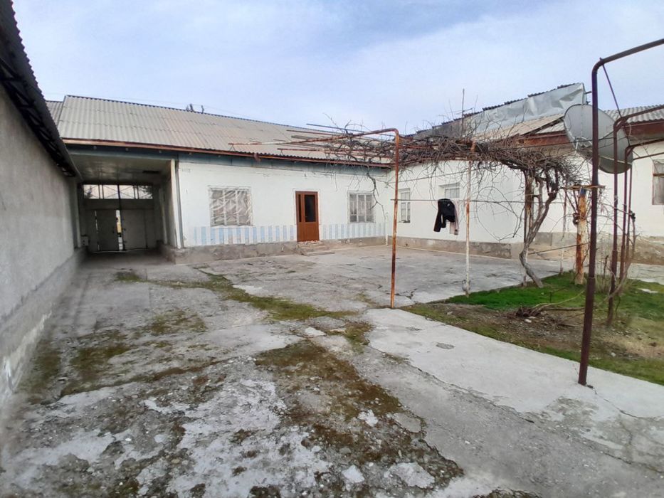 Jizzax 25 yo’lida joylashgan uy sotiladi