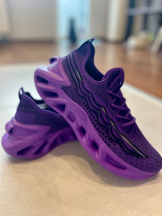 Страхотни лилави маратонки 40-41 номер