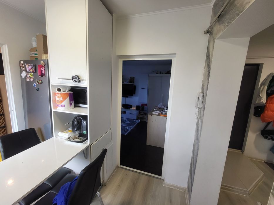 Vând apartament cu doua camere