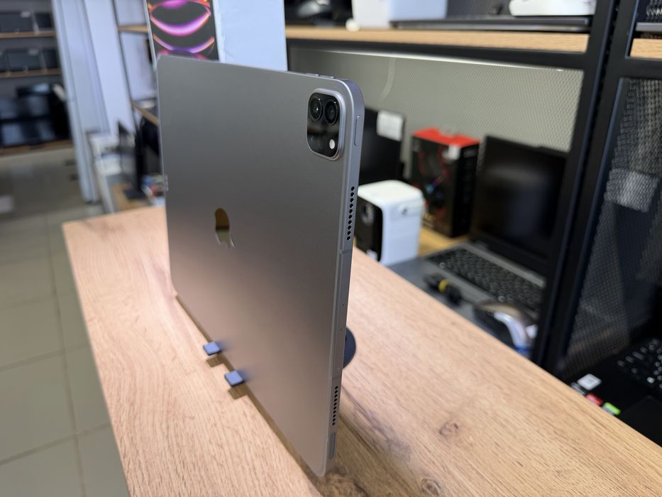 iPad Pro 12.9" 6 Generation, Wi-Fi+Cellular, 256 GB, АКБ83%, 1630/А10