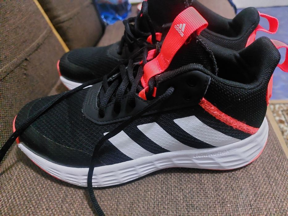 Adidasi panza adidas