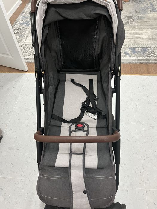 Продаю коляску и кенгуру