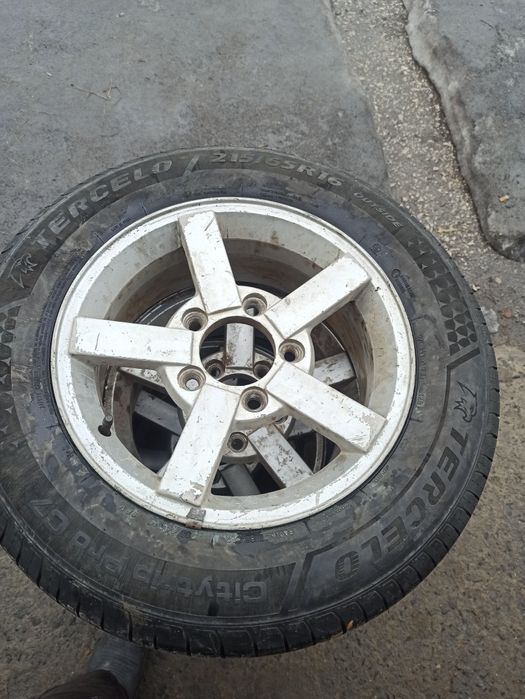 Резина с дисками на ниву