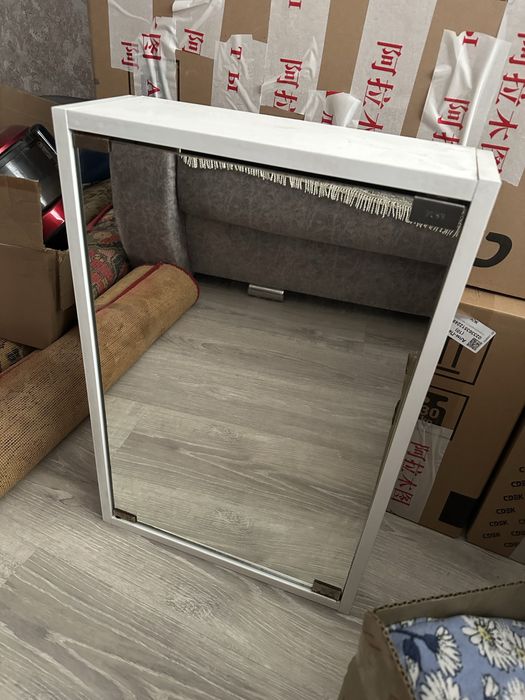 Шкаф зеркало в ванную комнату