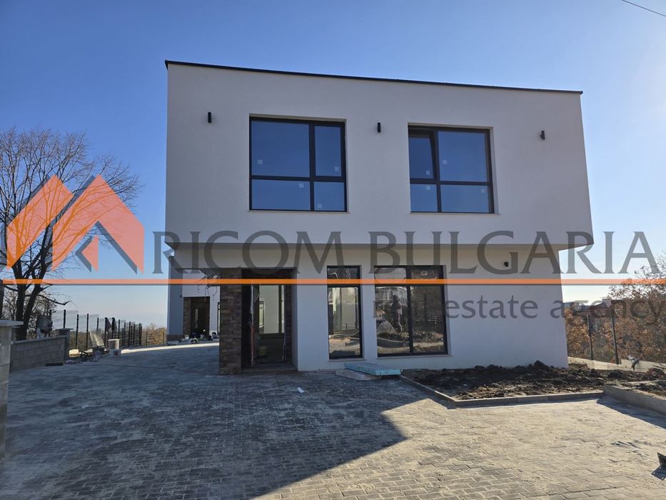 Продава се Къща в Варна, Виница - 256 кв.м за 1407 €/кв.м - Снимка #3
