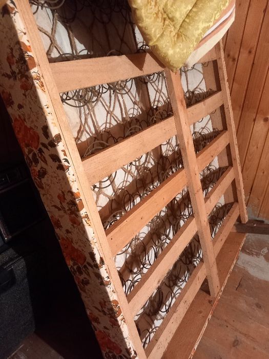 Vand dormeza cu arcuri