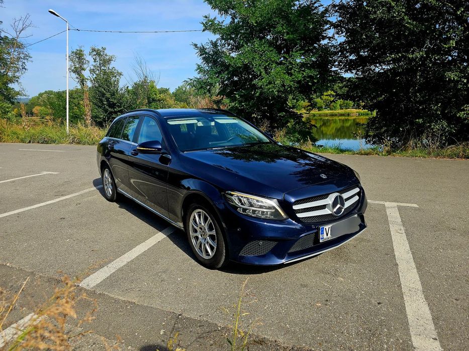 Mercedes-Benz C Primul proprietar parcheaza singura camera navi mare piele km reali
