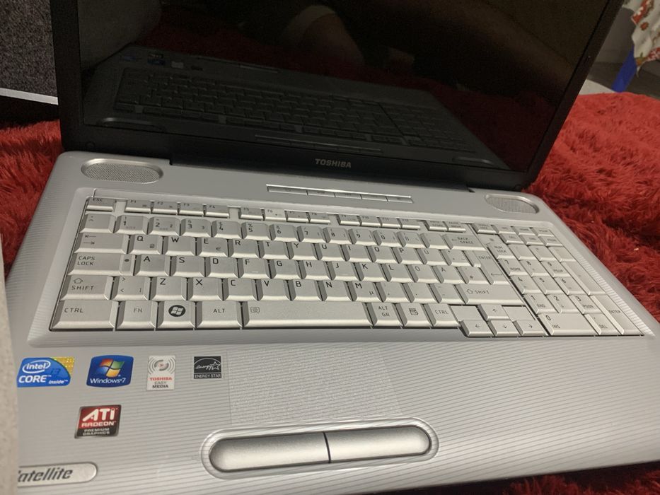 Vand leptop toshiba