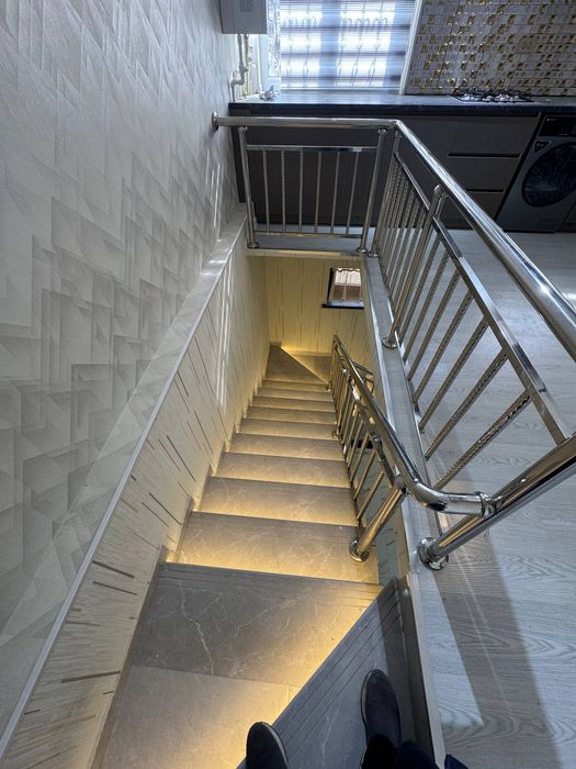 4 xonalik kivartira sotila di