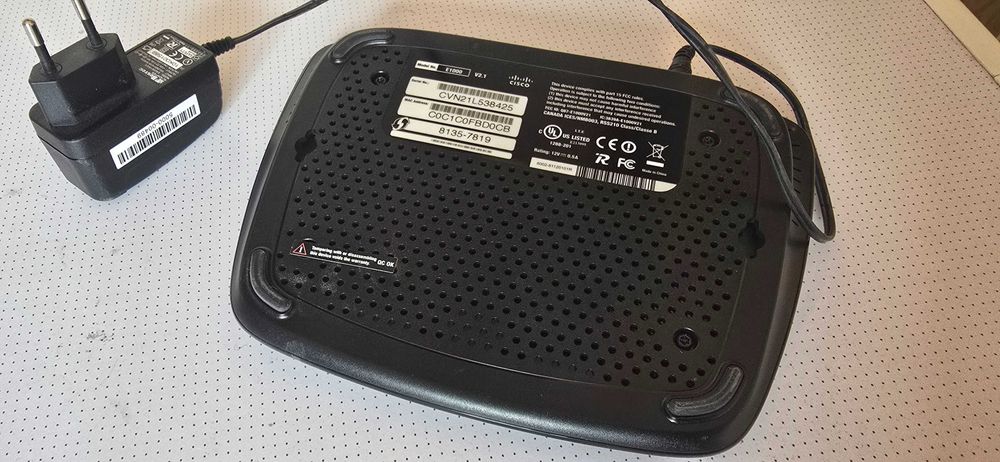 Linksys E1000 Wireless‑N рутер – 2.4 GHz, до 300 Mbps