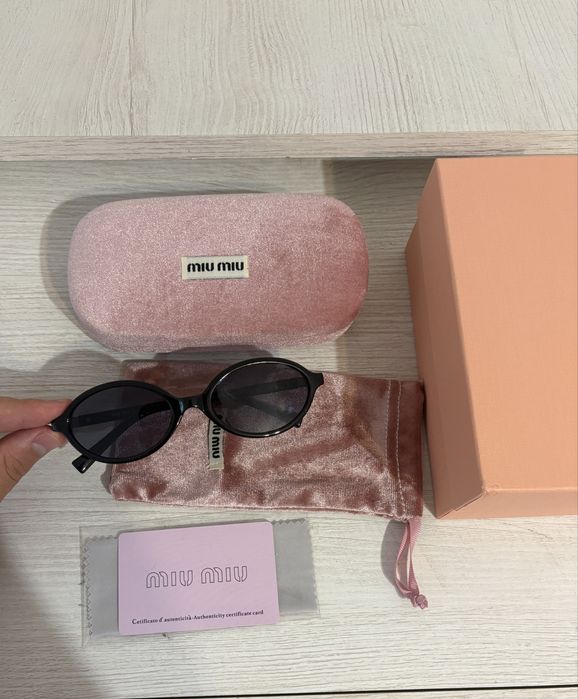 Ochelari de soare miu miu in stare perfecta