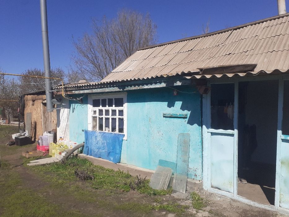 Продам дом в Мартуке в центре. Во дворе есть еще один дом .