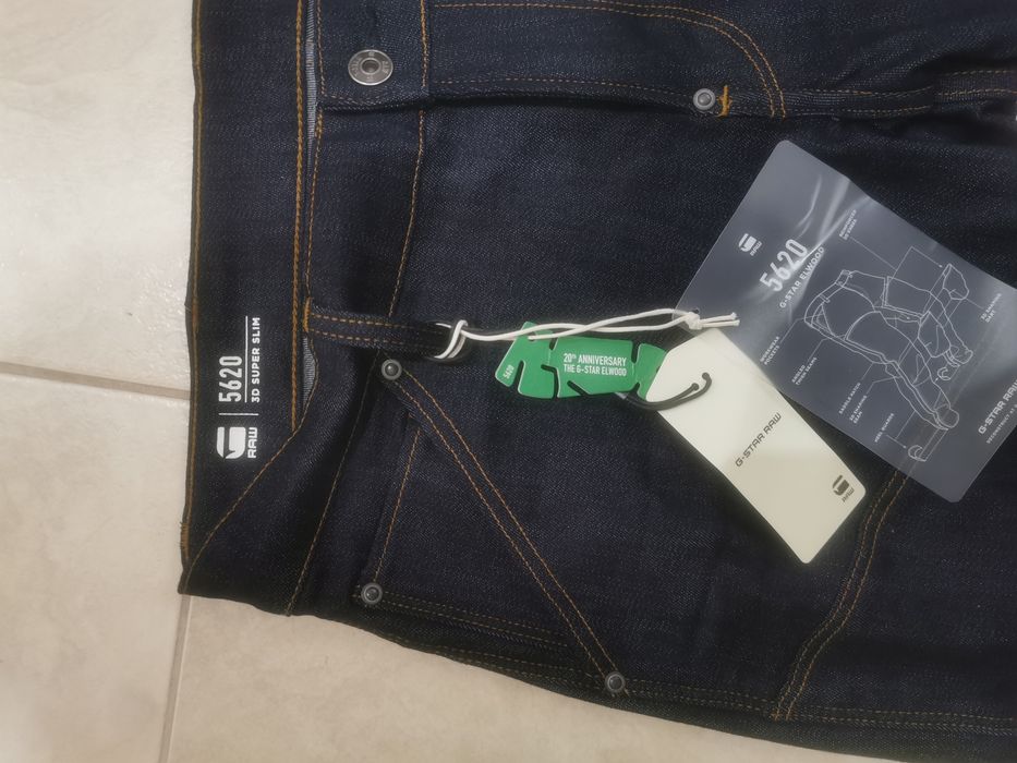 Дънки G-star черни размер 32/34 чисто нови!