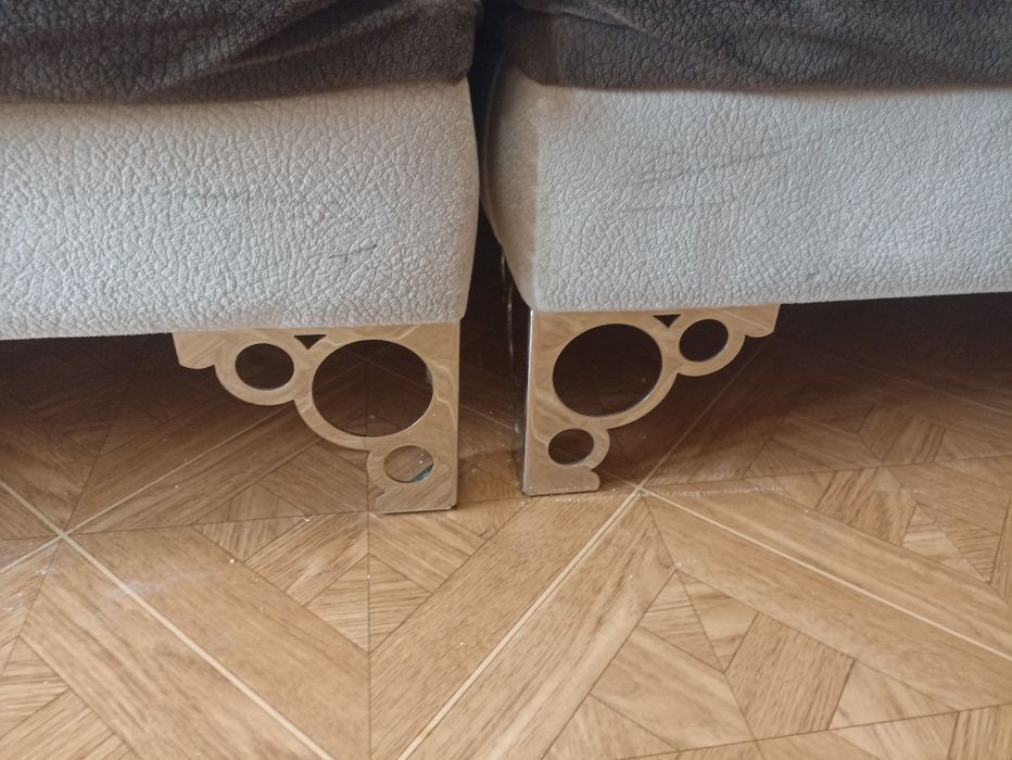 Диван в хорошем состоянии