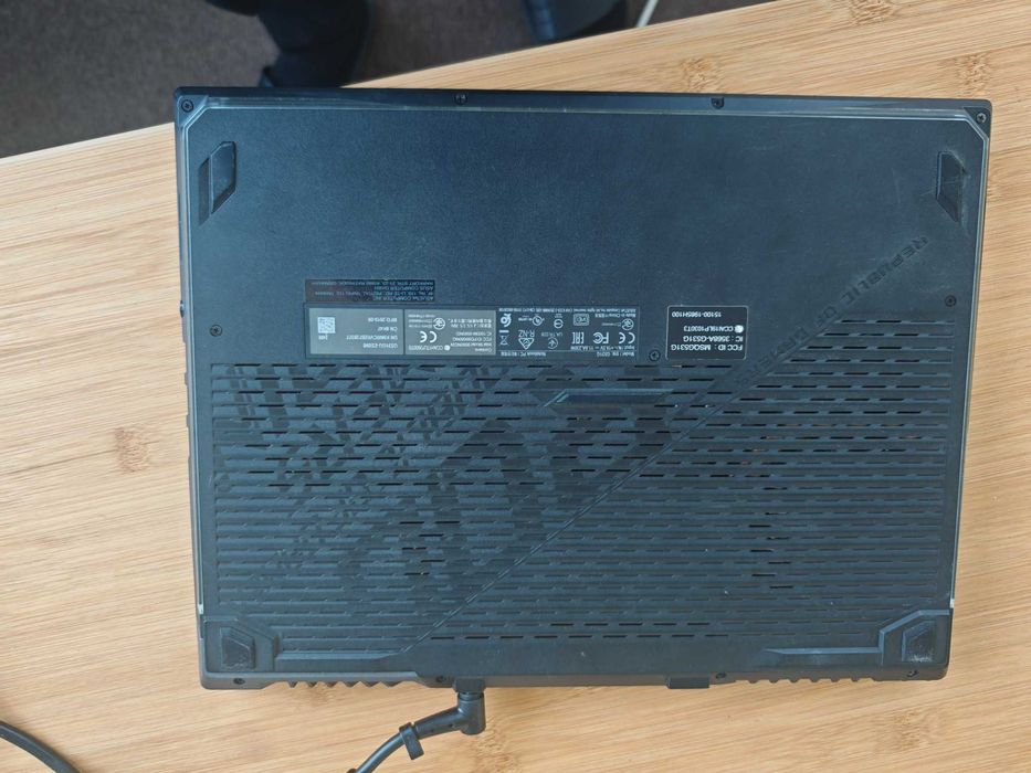 Laptop Gaming ASUS ROG Strix i7-9750H 512GB 16GB RAM GTX 1660Ti 6GB