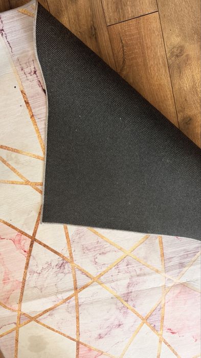 Продам 2 ковра 140/200