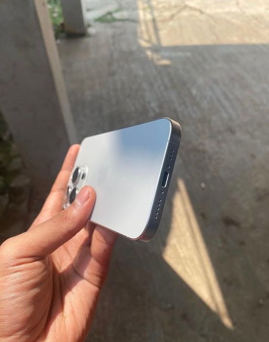 iPhone 15pro 128gb