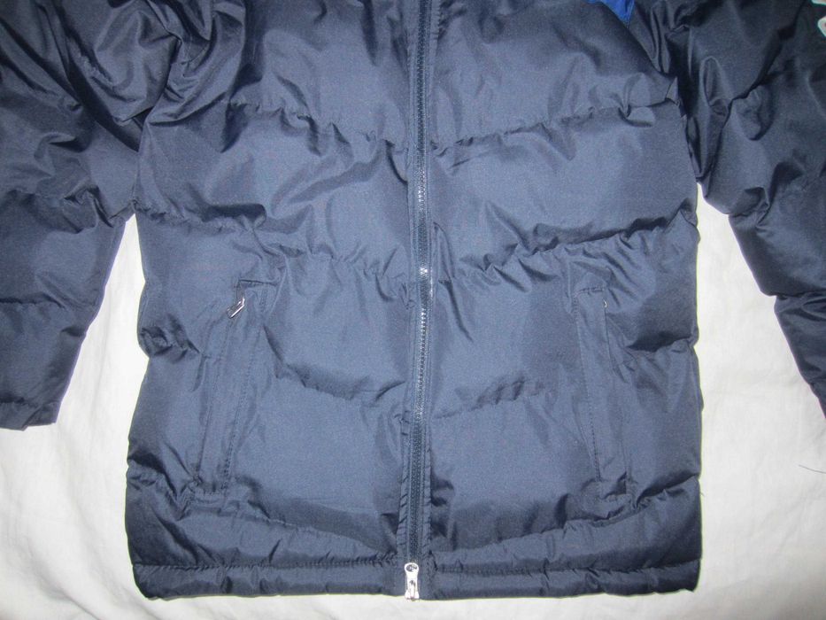 Geaca iarna Givova, masura XXS,poliester, gluga, stare f.buna.