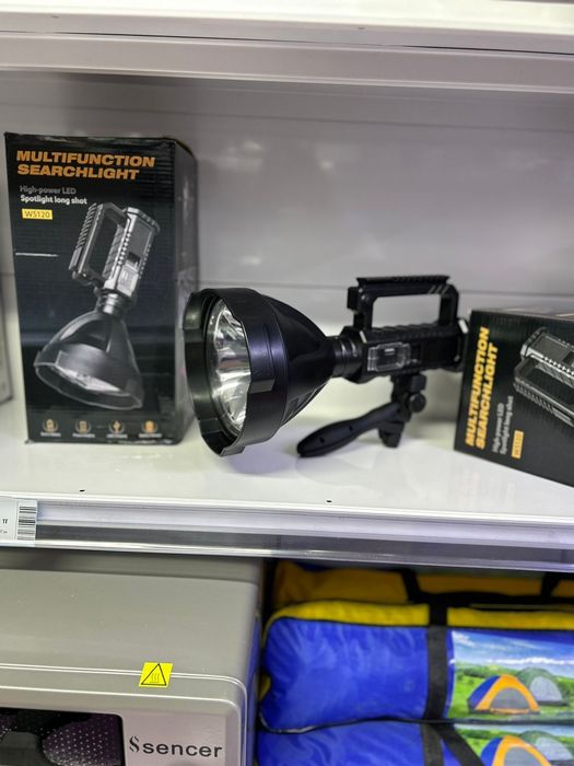 Мощный фонарик со штативом