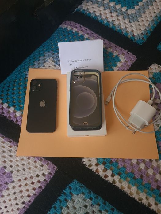 IPhone 12 mini черен