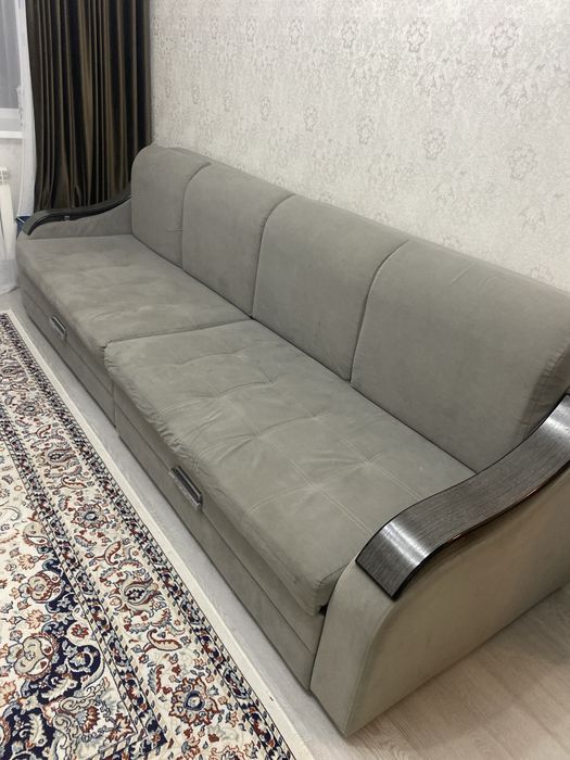 Продам диван в хорошем состояние