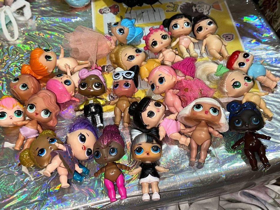 Срочно! Продам небольшую коллекцию кукол LOL . Цена за всё что на фото