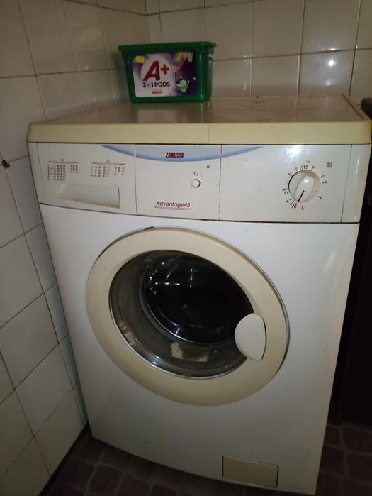 Пералня Zanussi стандартна