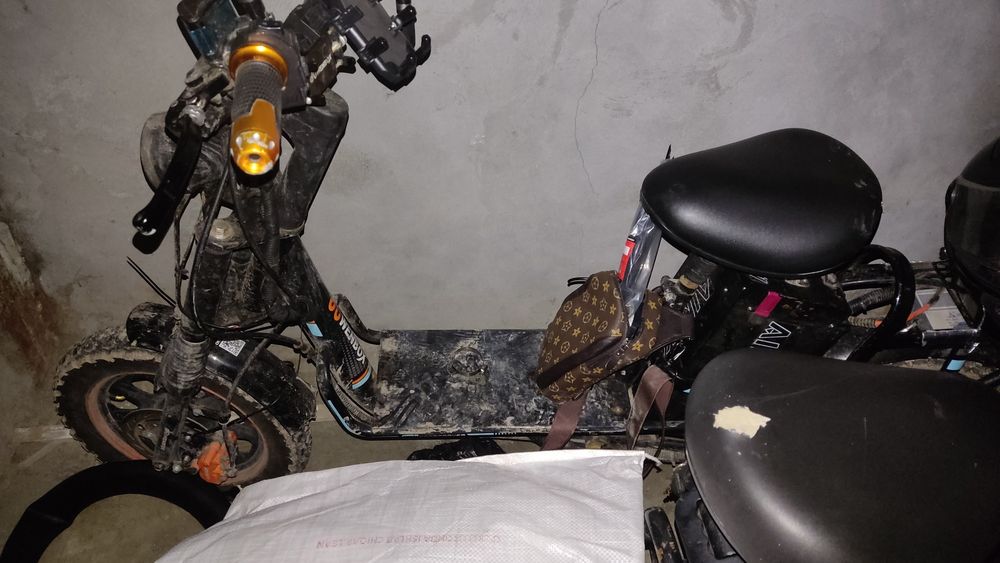 Monster elektro skutir deWenbox W33