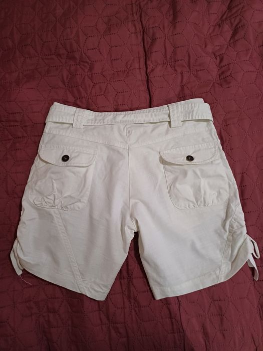 Vand pantaloni scurți, M, Eminent, în stare impecabilă