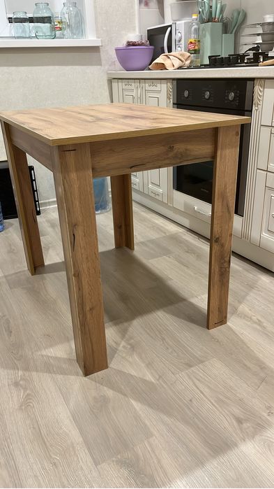 Продаются столы.