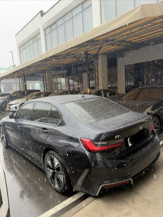 BMW i3 40L nigt Sport 2024 yil