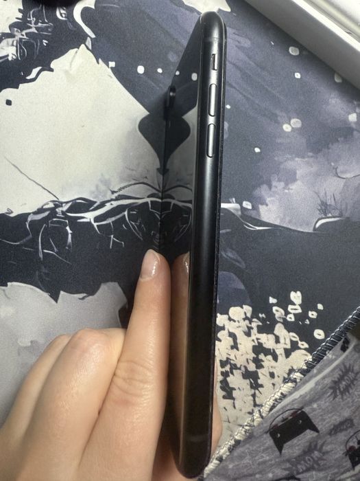 Продаю iPhone XR 64 ГБ