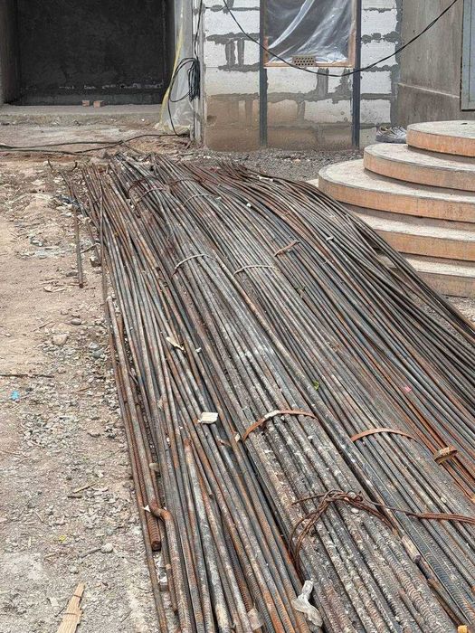 Арматура ва сим  сотилади курилищдан ортиб колган нархини келишамиз