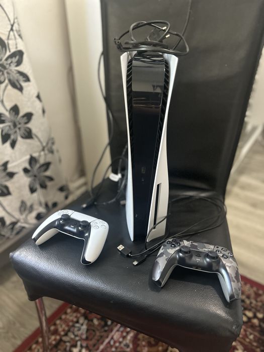Vand ps5 2 controale