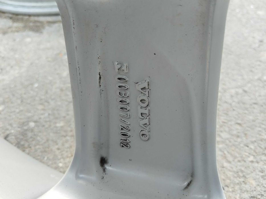 Волво 7.5х17 цола ет52. 5мм.