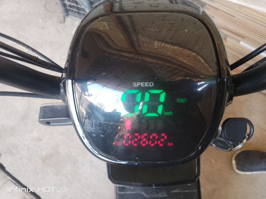 Скутер дронго срочно продам