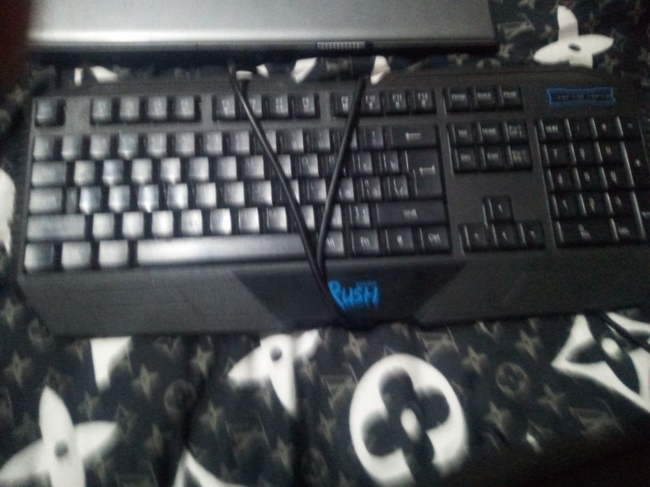 Ноутбук Б/У  RoverBook