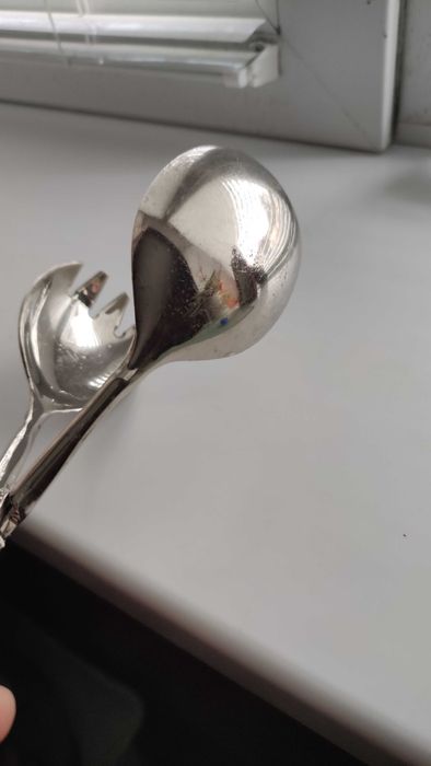 Голяма и  тежка щипка за сервиране на храна