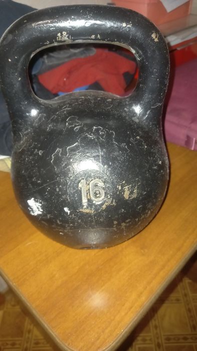 Продам гирю 16кг