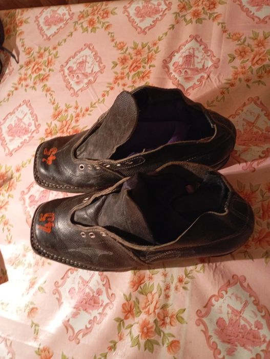 Продам лыжные ботинки