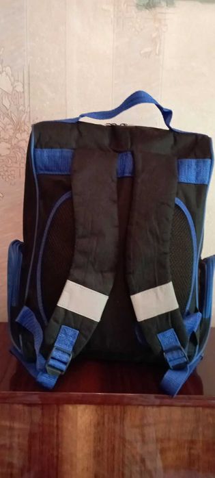 Продается школьный рюкзак