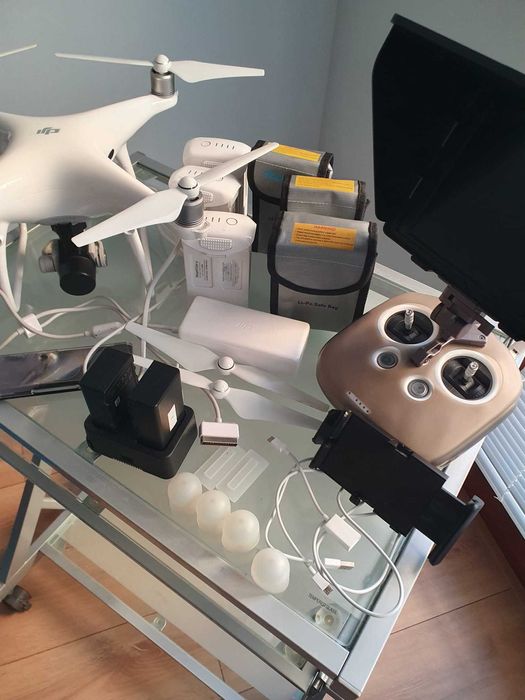 Дрон DJI Phantom 4 Pro