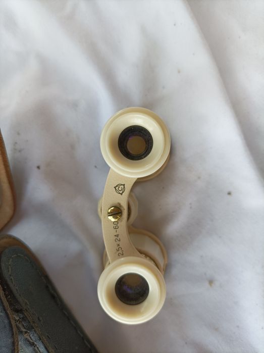 Binoclu vintage cu husa piele