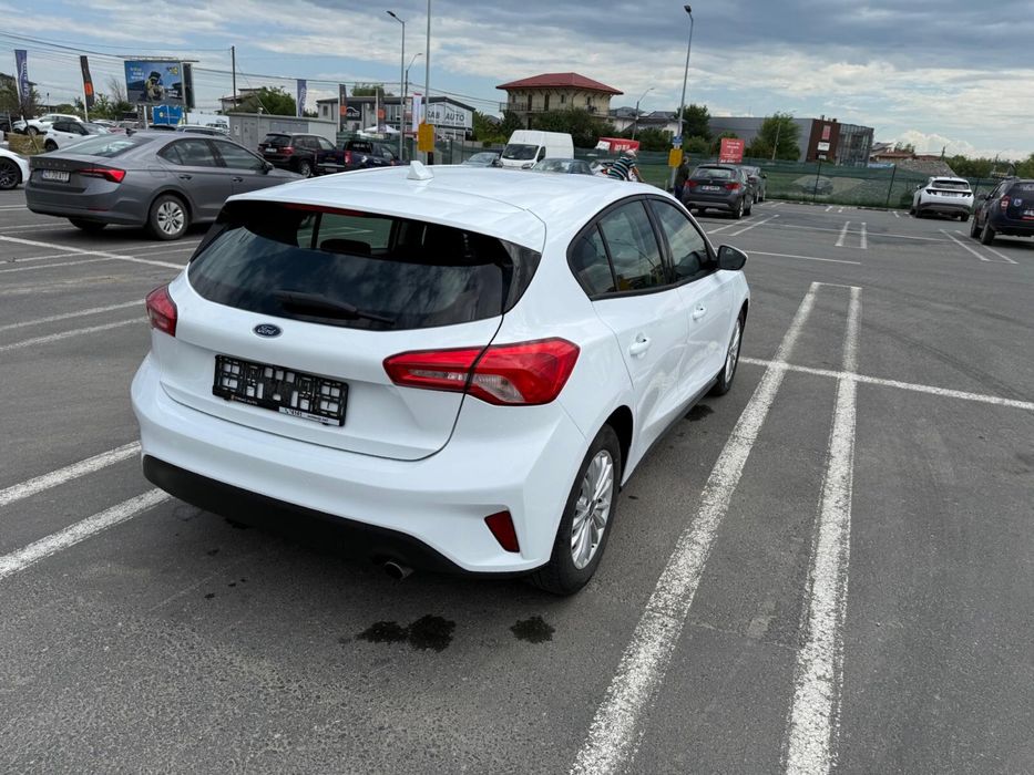 FORD Focus 2022 — imagine 4