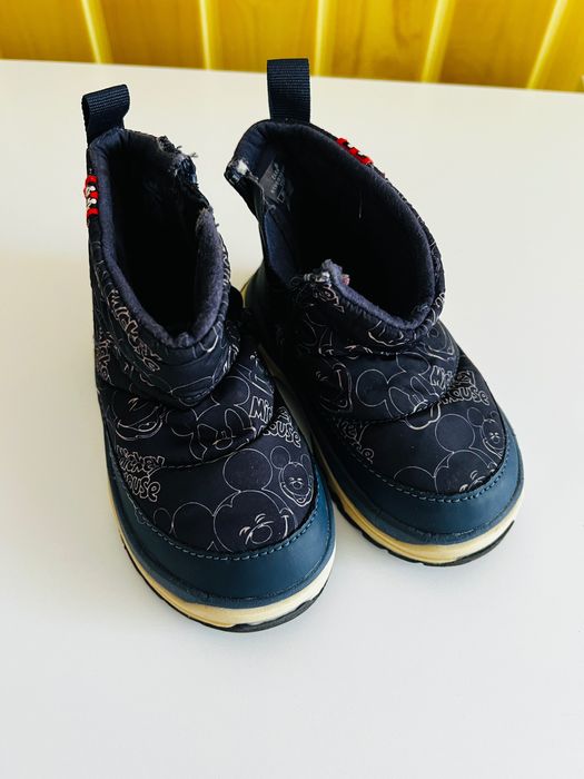 Papuci pentru copii mărimea 23