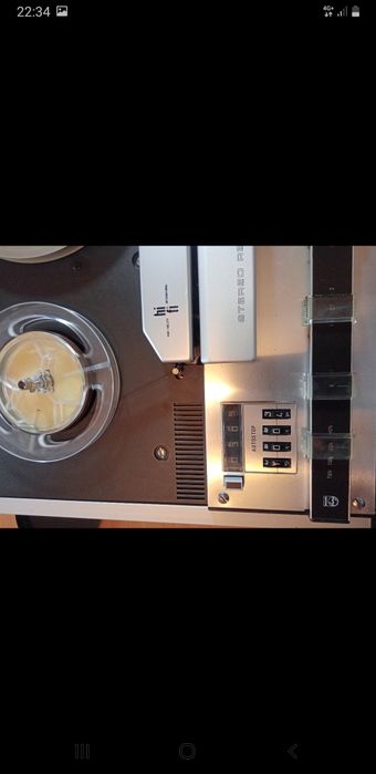 Magnetofon Philips N4418 stereo cu amplificare și difuzoare.